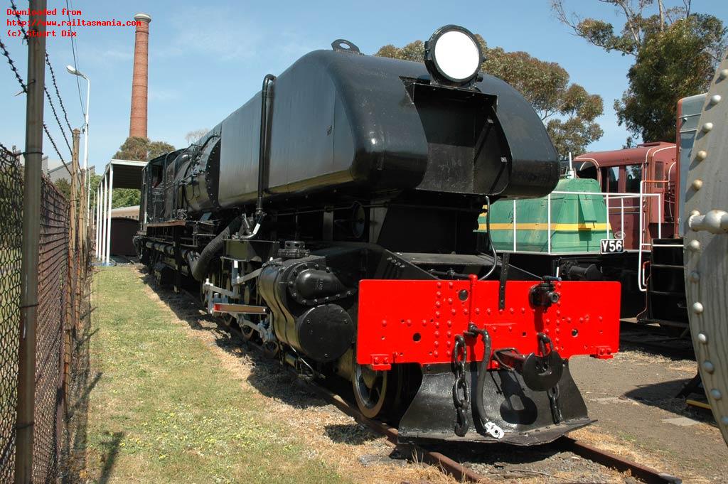 G33 was built in 1946 from parts made earlier but never used, and was delivered to the Australian Portland Cement Company, near Geelong Victoria. It operated there for 11 years before withdrawal. It was later preserved at the Newport Railway Museum, and the Bellarine Railway