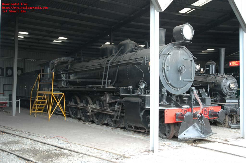 Q5 on display at the museum, November 2004