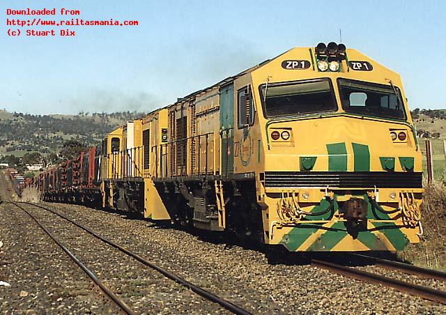 ZP1 and ZR2 on a southbound paper train at Tea Tree. October 1997