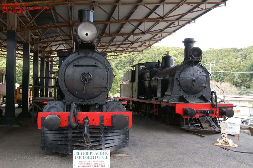 TGR loco C1 and EBR loco No.6 <i>Murchison</i> on display, February 2008