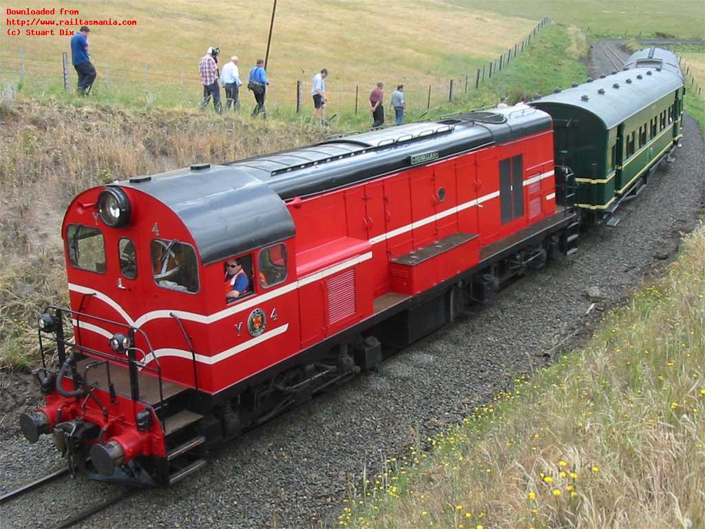 Tasmanian Transport Museums loco Y4 heads a charter train between Colebrook and Campania, December 2003