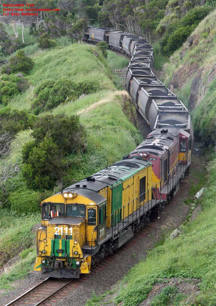 On the last day of Pacific National Tasmania operations Z locos 2111 and 2113 lead a westbound 20 wagon coal train at Lonah, between Ulverstone and Penguin on 30 November 2009