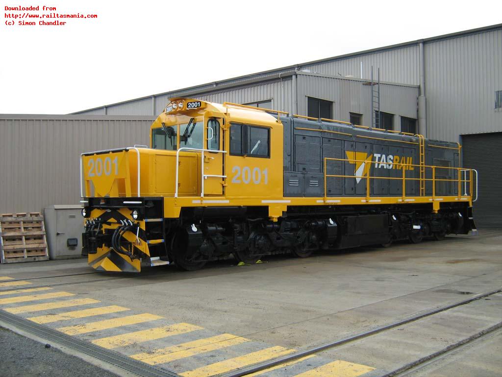 Not having yet re-entered service after its reassembly, a very clean DQ2001 stands outside the East Tamar workshops in August 2010