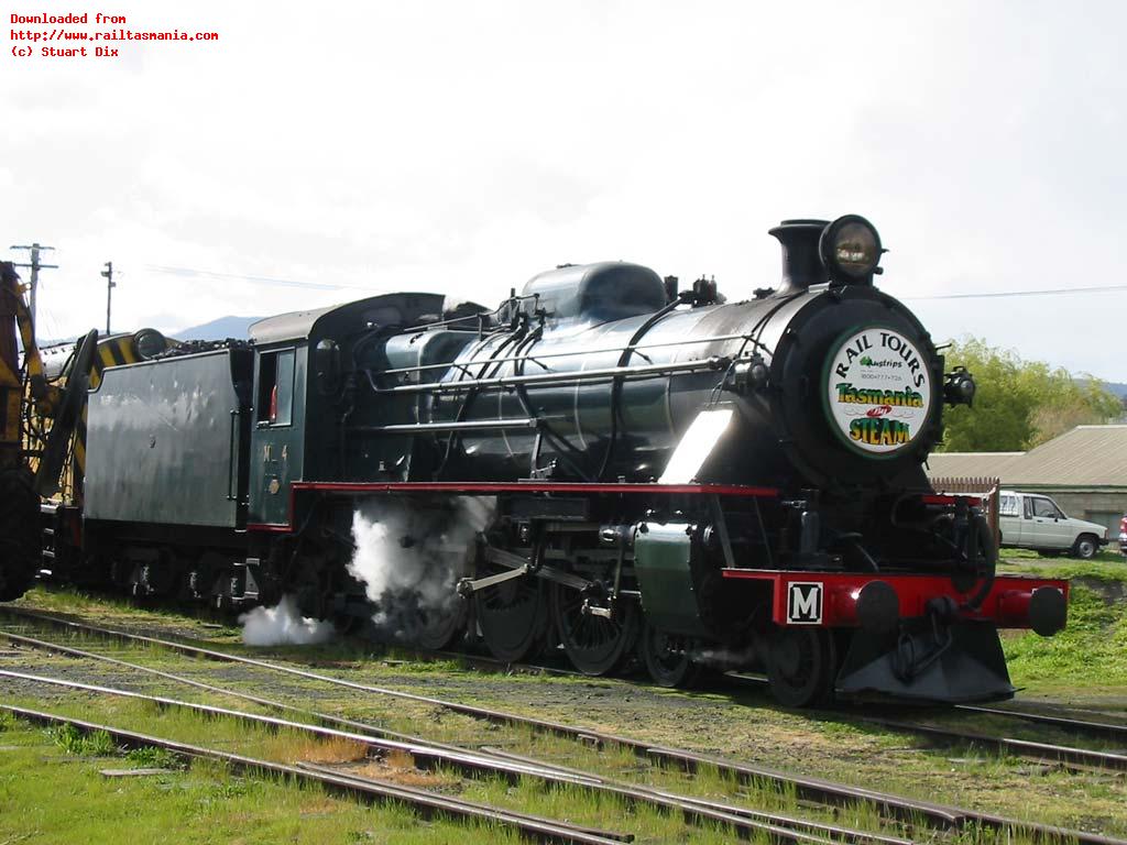 M4 waits at New Norfolk for departure on a statewide tour train, October 2003