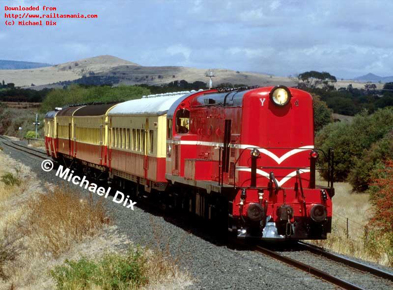 TTMS loco Y4 hauls a Parattah-Launceston train for the Don River Railway into Ross. March 2003