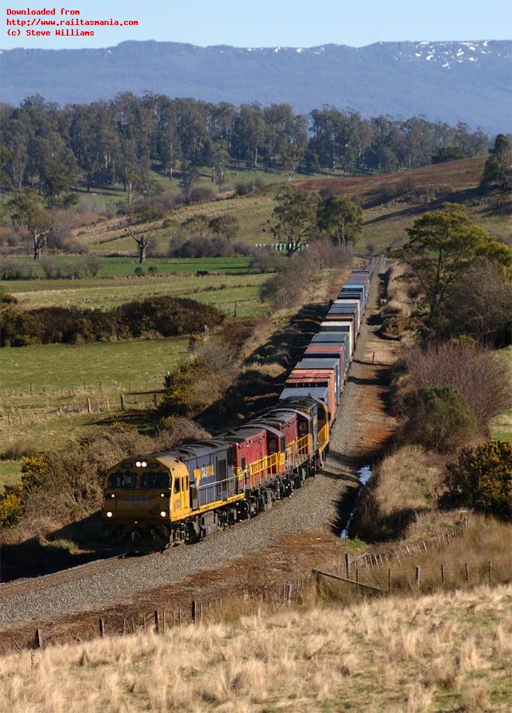 MKA2131 - DQ2009 - DQ2003 - MKA2134 head Burnie to Boyer Paper train 531 near Deloraine, 11 August 2011