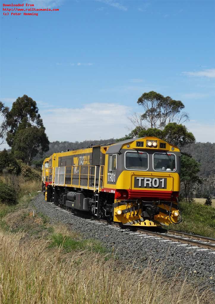 With their test run to Parattah completed, TR01 and TR04 roll back downgrade towards Garlands Crossing, south of Rhyndaston, on 15 January returning the test consist to Brighton