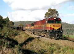 D2021, DQ2006 and DQ2009 head southbound train #31 near Rhyndaston. September 2001