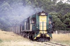 On the first revenue train to Wiltishire in over 2 and half years, ZC2143 - ZC2142 lead five loaded 