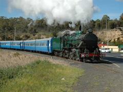 Tasmanian Transport Museum's loco M5 heads a Derwent Valley Railway charter train at Granton, Octobe